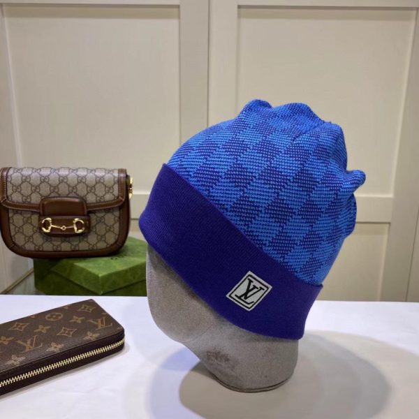 replica,repliche,fake,1:1,earrings,bracelet,ring,jewelry Cappello lavorato a maglia Louis Vuitton in materiale cashmere per uomo e donna