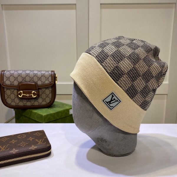 replica,repliche,fake,1:1,earrings,bracelet,ring,jewelry Cappello lavorato a maglia Louis Vuitton in materiale cashmere per uomo e donna