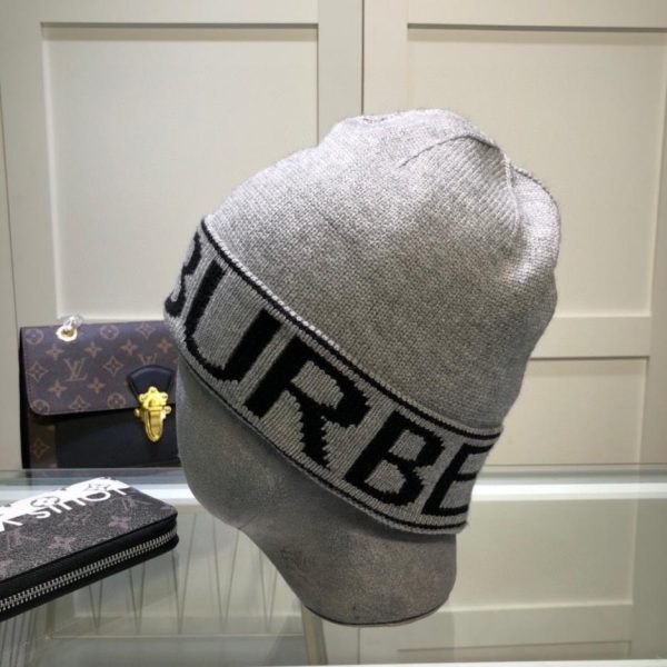 replica,repliche,fake,1:1,earrings,bracelet,ring,jewelry Cappello lavorato a maglia Burberry in materiale cashmere, stesso stile per uomo e donna