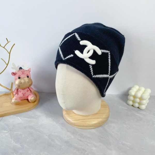 replica,repliche,fake,1:1,earrings,bracelet,ring,jewelry Cappello Chanel in lana autunnale e invernale