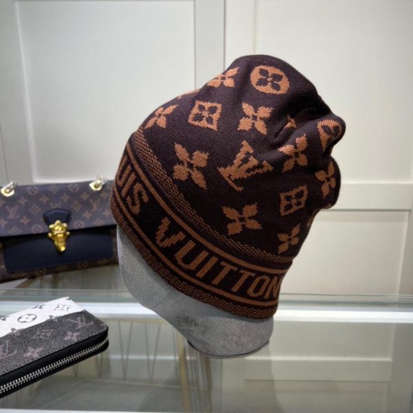 replica,repliche,fake,1:1,earrings,bracelet,ring,jewelry Cappello lavorato a maglia Louis Vuitton in materiale cashmere per uomo e donna