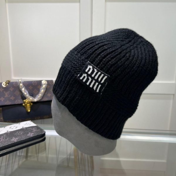 replica,repliche,fake,1:1,earrings,bracelet,ring,jewelry Modello classico di MiuMiu