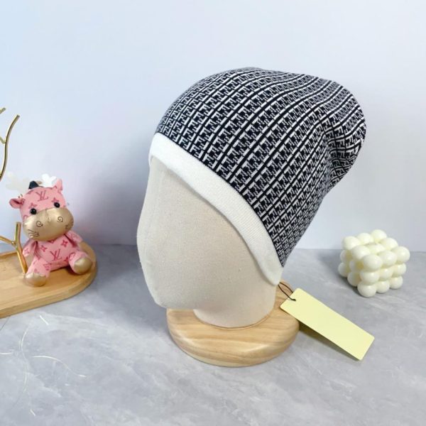 replica,repliche,fake,1:1,earrings,bracelet,ring,jewelry L’ultimo cappello in maglia di lana di Fendi, unisex