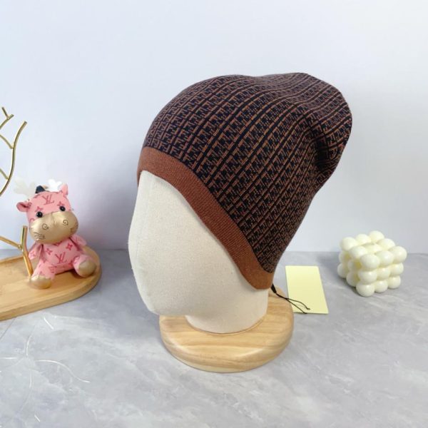 replica,repliche,fake,1:1,earrings,bracelet,ring,jewelry L’ultimo cappello in maglia di lana di Fendi, unisex