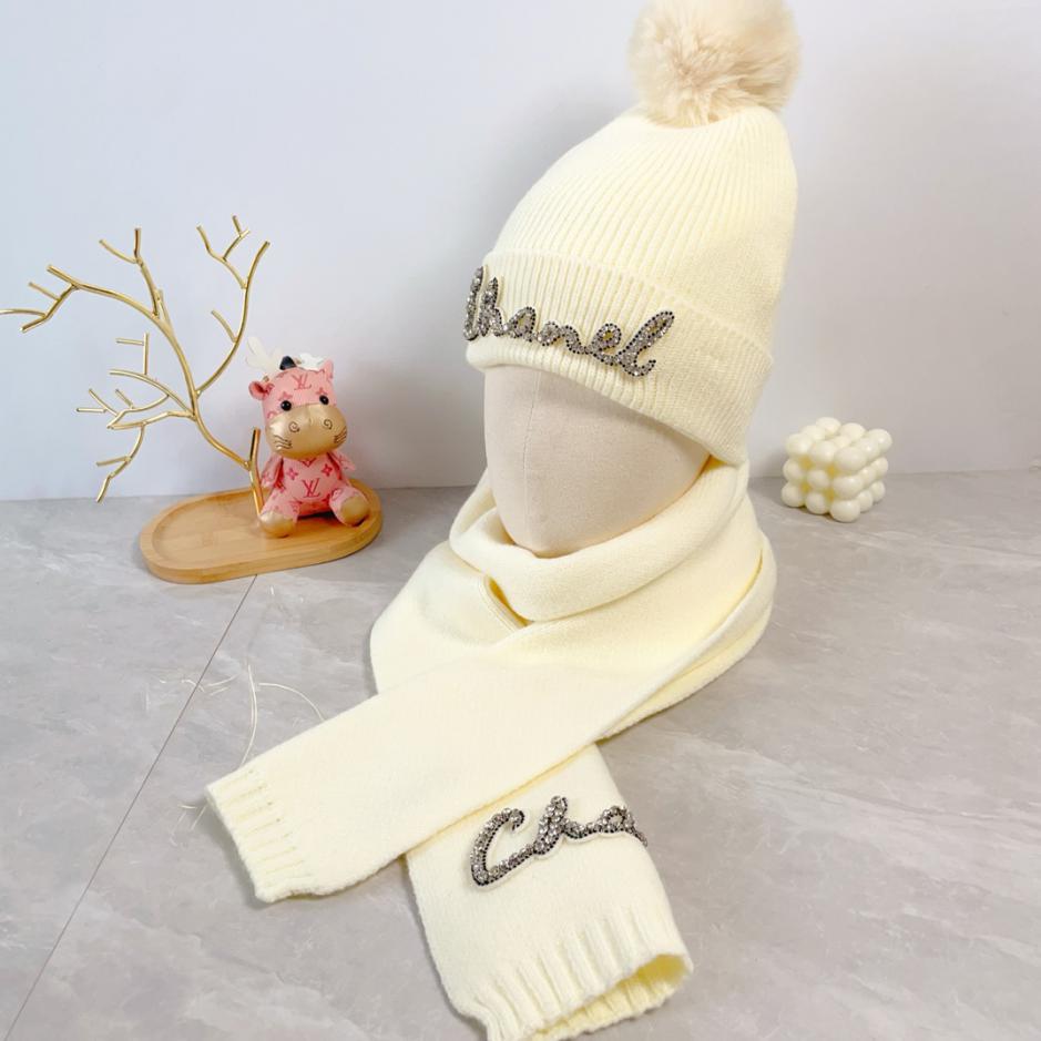 replica,repliche,fake,1:1,earrings,bracelet,ring,jewelry Cappello due pezzi Chanel in lana replica,repliche,fake,1:1,earrings,bracelet,ring,jewelry Cappello due pezzi Chanel in lana