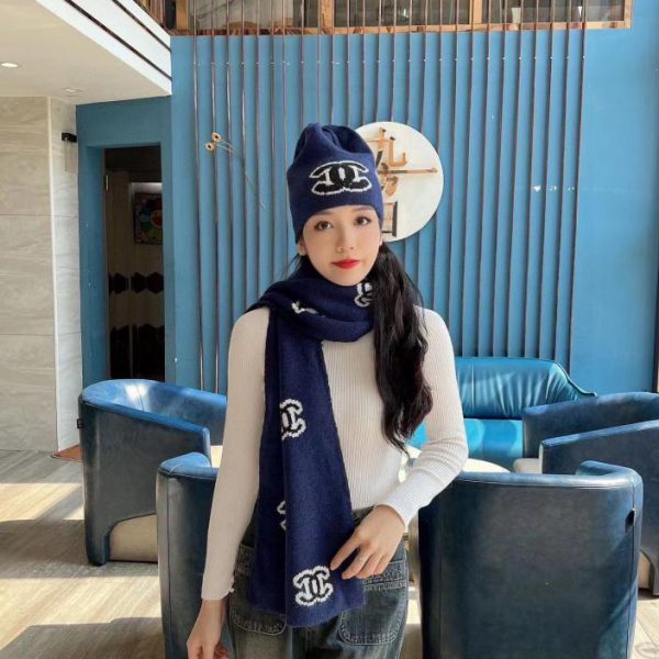 replica,repliche,fake,1:1,earrings,bracelet,ring,jewelry Nuovo set cappello e sciarpa Chanel