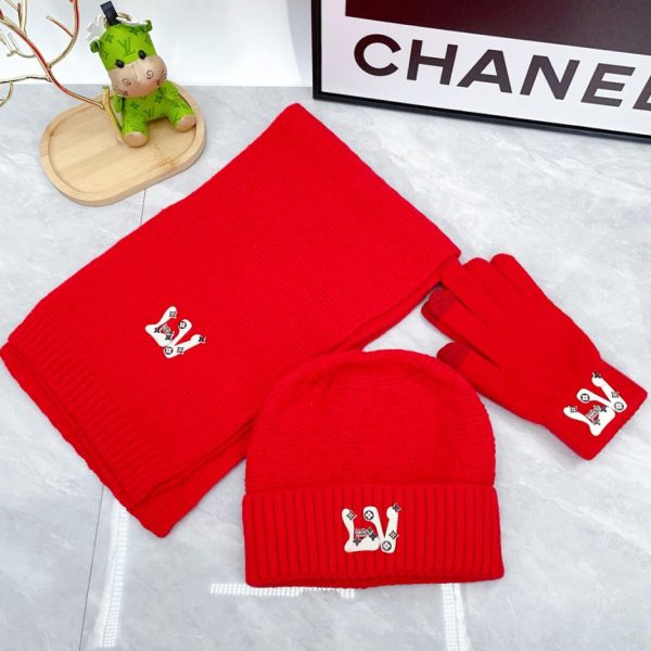 replica,repliche,fake,1:1,earrings,bracelet,ring,jewelry Set tre pezzi con sciarpa, cappello e guanti Louis Vuitton