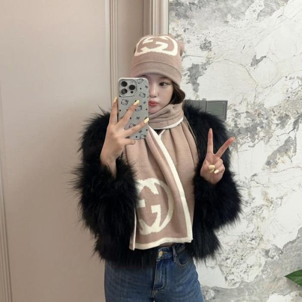 replica,repliche,fake,1:1,earrings,bracelet,ring,jewelry GUCCI nuova serie di abiti in lana e cashmere, cappelli e sciarpe per uomo e donna