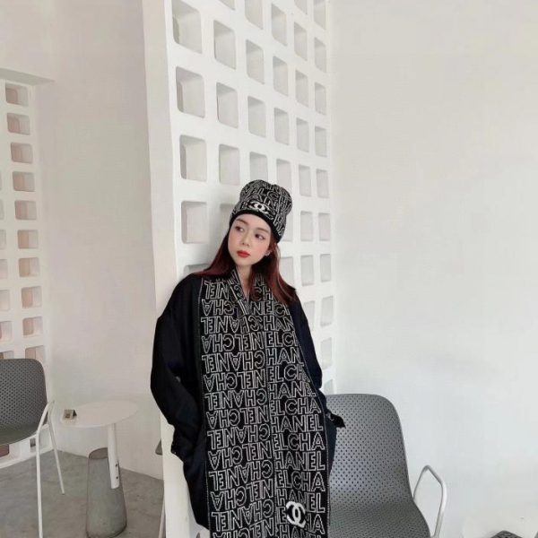 replica,repliche,fake,1:1,earrings,bracelet,ring,jewelry Nuovo set cappello e sciarpa Chanel