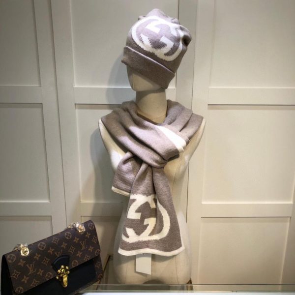 replica,repliche,fake,1:1,earrings,bracelet,ring,jewelry GUCCI nuova serie di abiti in lana e cashmere, cappelli e sciarpe per uomo e donna