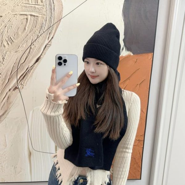 replica,repliche,fake,1:1,earrings,bracelet,ring,jewelry BURBERRY nuova sciarpa cappello classico da abito