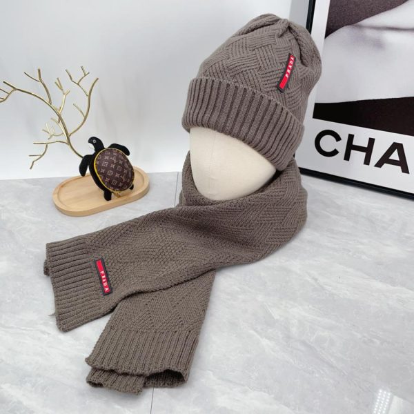 replica,repliche,fake,1:1,earrings,bracelet,ring,jewelry Sciarpa cappello da abito nuovo classico Prada
