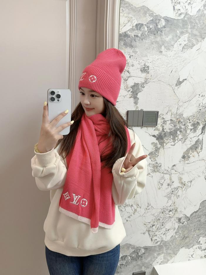 replica,repliche,fake,1:1,earrings,bracelet,ring,jewelry Set classico con cappello e sciarpa Louis Vuitton replica,repliche,fake,1:1,earrings,bracelet,ring,jewelry Set classico con cappello e sciarpa Louis Vuitton