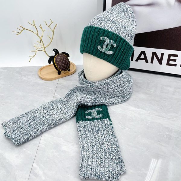 replica,repliche,fake,1:1,earrings,bracelet,ring,jewelry Nuovo set cappello e sciarpa Chanel