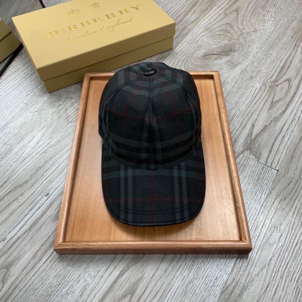 Ultimo stile Burberry