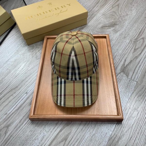 Ultimo stile Burberry