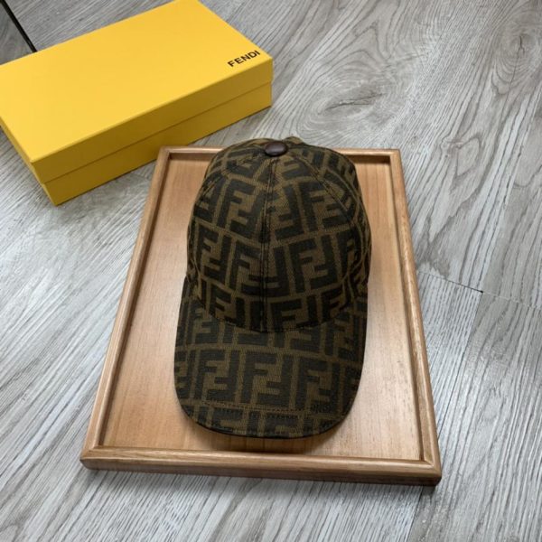 Ultimo stile Fendi