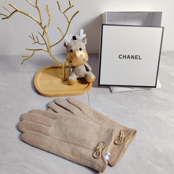 replica,repliche,fake,1:1,earrings,bracelet,ring,jewelry Guanti Chanel in lana nuova
