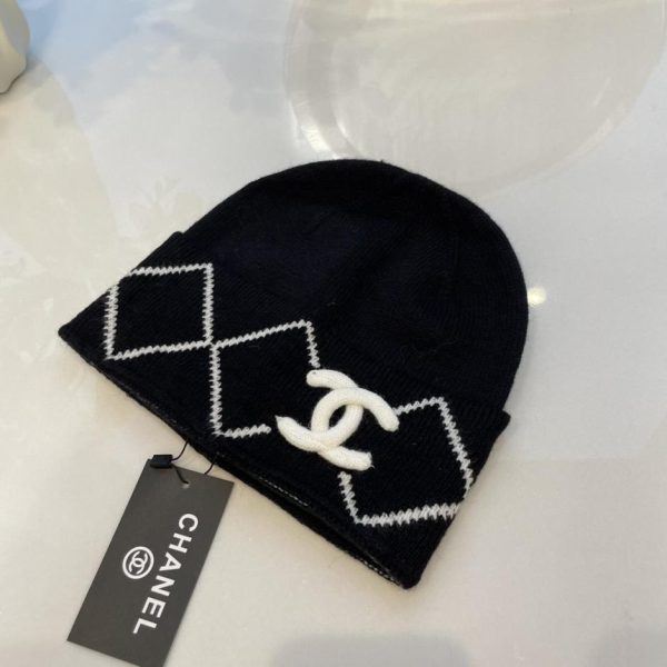 Chanel nuovo cappello lavorato a maglia autunno e inverno cappello lavorato a maglia con logo doppia C a quadri con diamanti