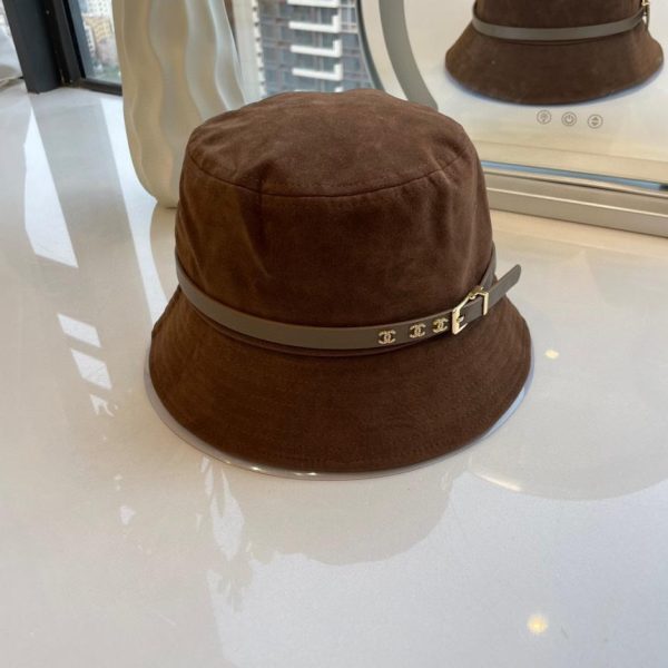 Nuova serie in pile di Chanel