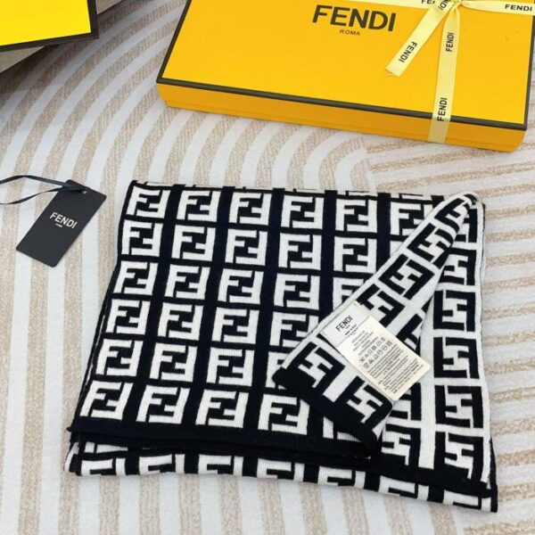 replica,repliche,fake,1:1,earrings,bracelet,ring,jewelry Sciarpa da uomo Fendi