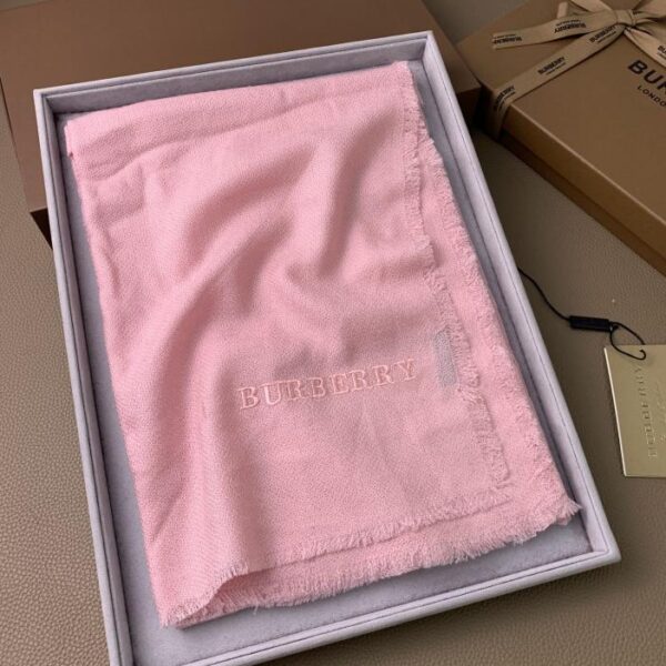 replica,repliche,fake,1:1,earrings,bracelet,ring,jewelry Tessuto cashmere Burberry 85 cashmere 15 seta di gelso