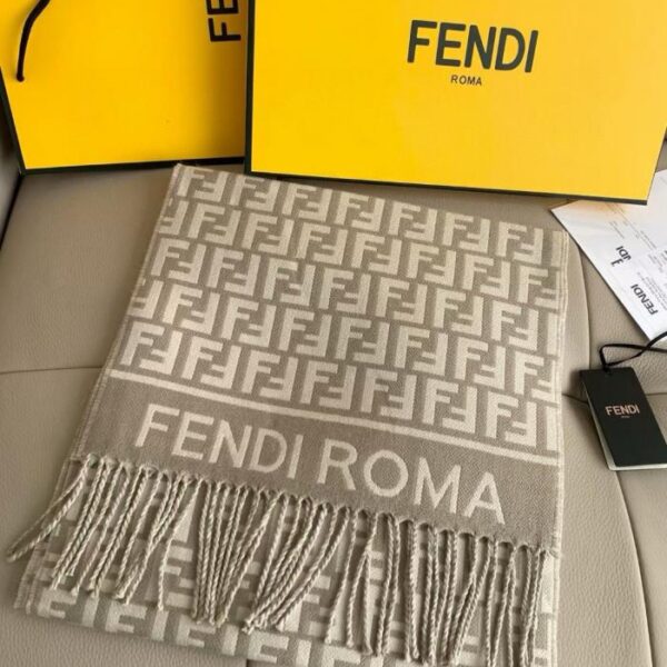 replica,repliche,fake,1:1,earrings,bracelet,ring,jewelry Sciarpa Fendi con lettera FF presbite