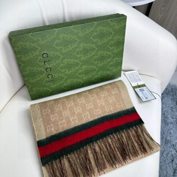 replica,repliche,fake,1:1,earrings,bracelet,ring,jewelry Sciarpa con lettera GG di Gucci