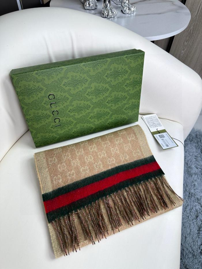 replica,repliche,fake,1:1,earrings,bracelet,ring,jewelry Sciarpa con lettera GG di Gucci replica,repliche,fake,1:1,earrings,bracelet,ring,jewelry Sciarpa con lettera GG di Gucci