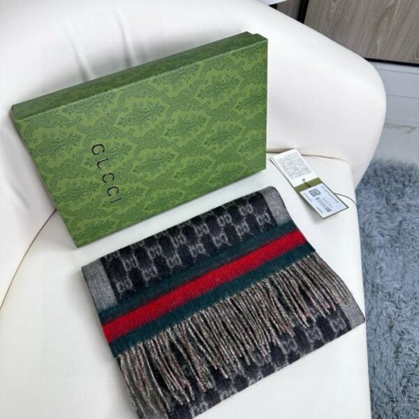 replica,repliche,fake,1:1,earrings,bracelet,ring,jewelry Sciarpa con lettera GG di Gucci