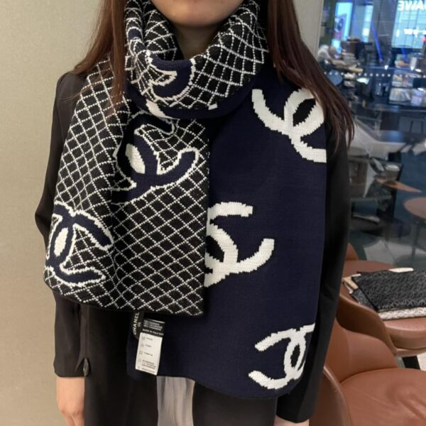 replica,repliche,fake,1:1,earrings,bracelet,ring,jewelry Sciarpa reversibile in maglia Chanel