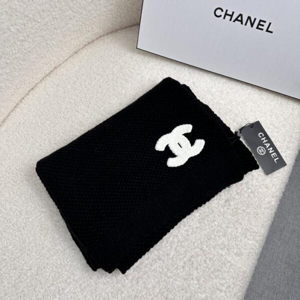 replica,repliche,fake,1:1,earrings,bracelet,ring,jewelry CHANEL contro la nuova sciarpa lunga lavorata a maglia