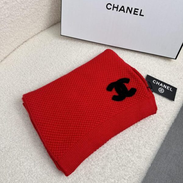 replica,repliche,fake,1:1,earrings,bracelet,ring,jewelry CHANEL contro la nuova sciarpa lunga lavorata a maglia