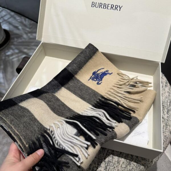 replica,repliche,fake,1:1,earrings,bracelet,ring,jewelry Sciarpe da uomo e da donna Burberry
