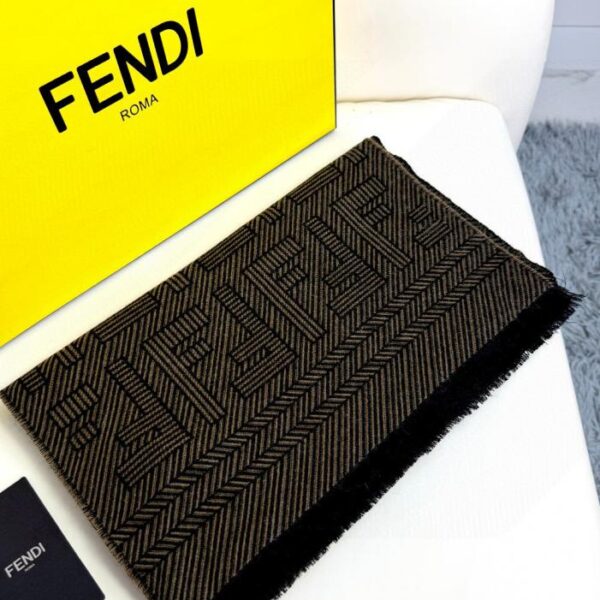 replica,repliche,fake,1:1,earrings,bracelet,ring,jewelry FENDI nuova maglia jacquard doppia F da uomo e da donna colore caffè
