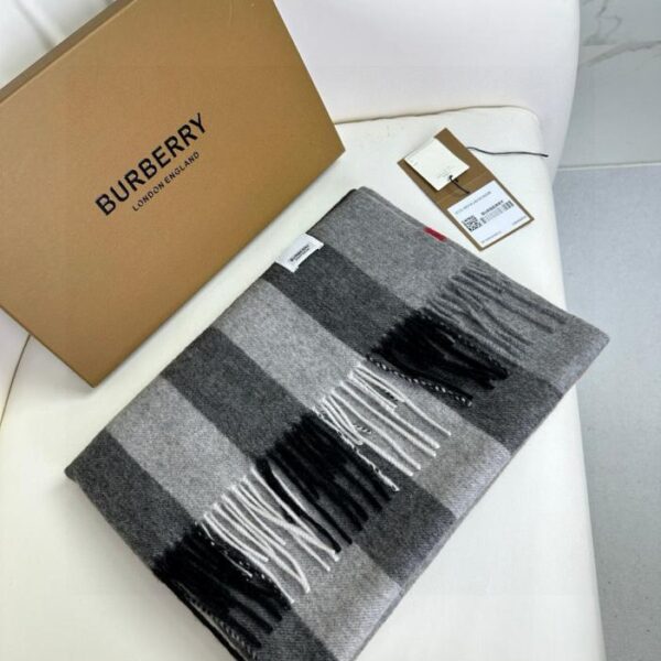 replica,repliche,fake,1:1,earrings,bracelet,ring,jewelry Scialle scozzese grande classico di Burberry