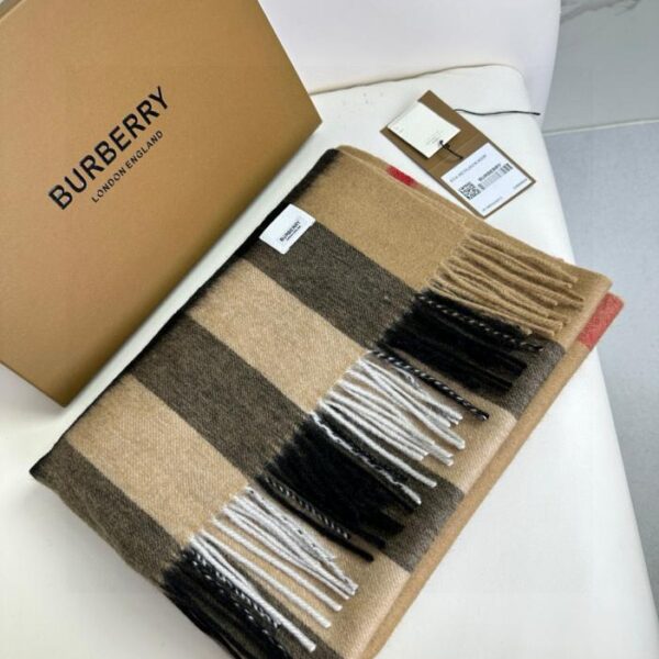 replica,repliche,fake,1:1,earrings,bracelet,ring,jewelry Scialle scozzese grande classico di Burberry