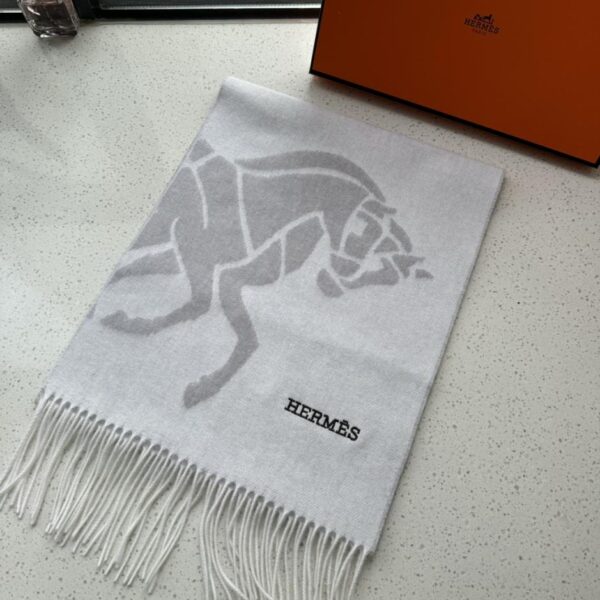 replica,repliche,fake,1:1,earrings,bracelet,ring,jewelry Hermes Hermès sciarpa sincrona in maglia di cashmere di fascia alta, stesso stile per uomo e donna