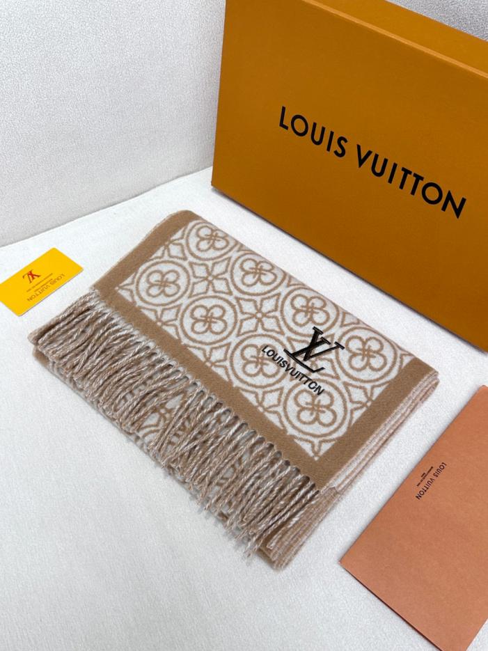 replica,repliche,fake,1:1,earrings,bracelet,ring,jewelry Sciarpa jacquard double face classica LV con quadrifoglio replica,repliche,fake,1:1,earrings,bracelet,ring,jewelry Sciarpa jacquard double face classica LV con quadrifoglio