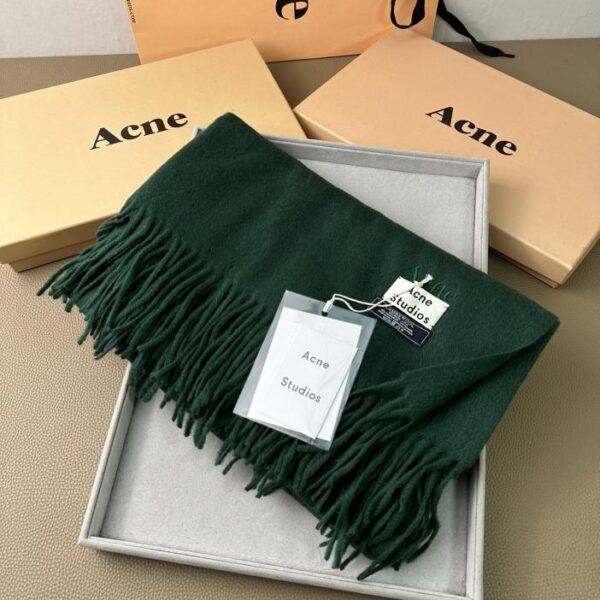 replica,repliche,fake,1:1,earrings,bracelet,ring,jewelry Versione ricamata ACNE dell’aristocratico scialle in velluto di agnello increspato d’acqua leggera