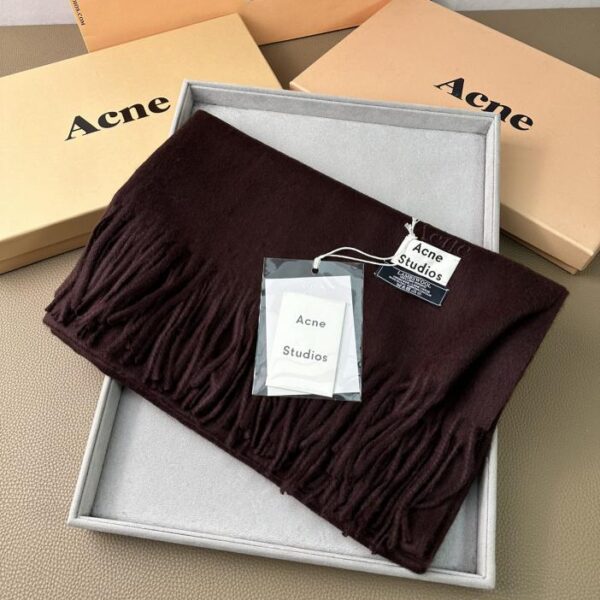 replica,repliche,fake,1:1,earrings,bracelet,ring,jewelry Versione ricamata ACNE dell’aristocratico scialle in velluto di agnello increspato d’acqua leggera