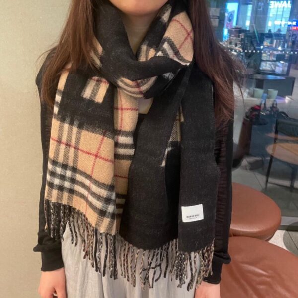 replica,repliche,fake,1:1,earrings,bracelet,ring,jewelry Sciarpa in peluche reversibile in agnello jacquard Burberry