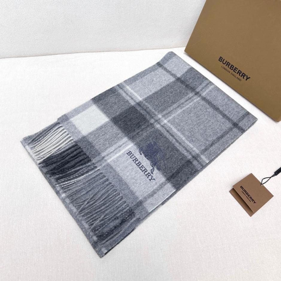 replica,repliche,fake,1:1,earrings,bracelet,ring,jewelry Burberry Sciarpa classica Burberry con cavallo da guerra ricamato replica,repliche,fake,1:1,earrings,bracelet,ring,jewelry Burberry Sciarpa classica Burberry con cavallo da guerra ricamato