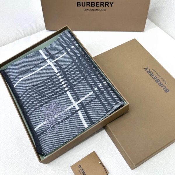 replica,repliche,fake,1:1,earrings,bracelet,ring,jewelry Sciarpa da uomo di fascia alta Burberry
