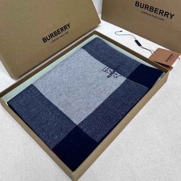 replica,repliche,fake,1:1,earrings,bracelet,ring,jewelry Sciarpa da uomo di fascia alta Burberry