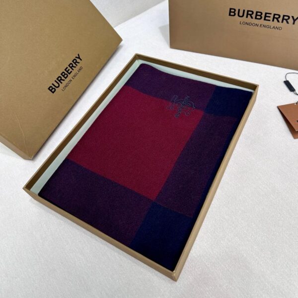 replica,repliche,fake,1:1,earrings,bracelet,ring,jewelry Sciarpa da uomo di fascia alta Burberry