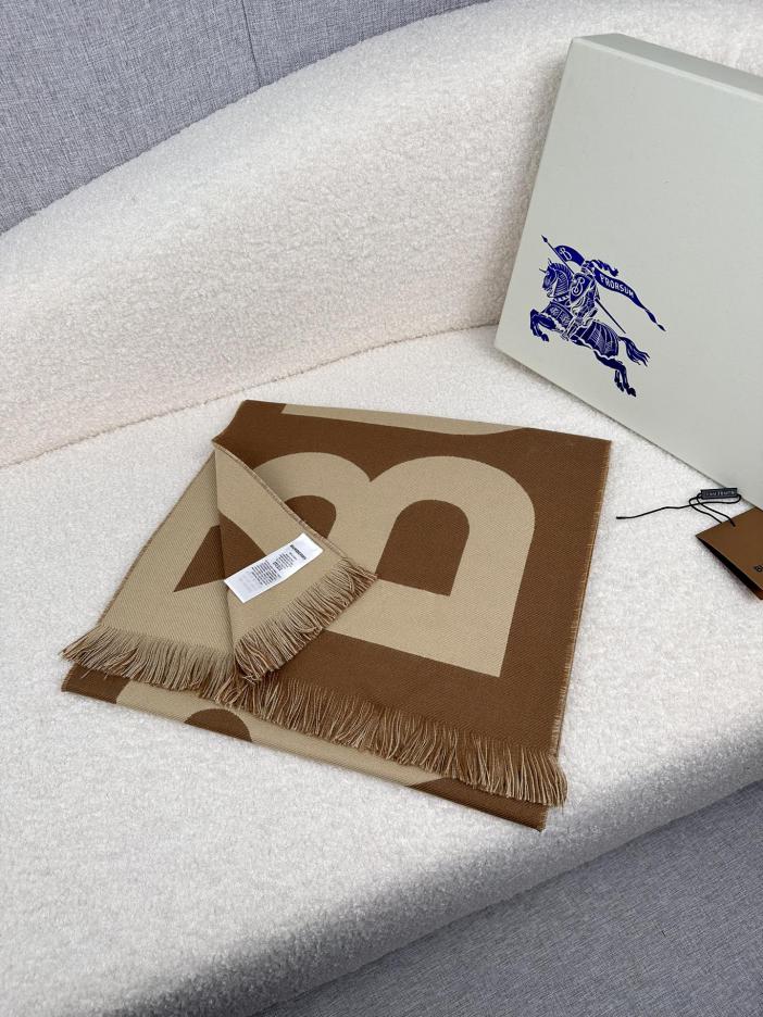 replica,repliche,fake,1:1,earrings,bracelet,ring,jewelry Sciarpa Burberry in cashmere double face con stampa grande replica,repliche,fake,1:1,earrings,bracelet,ring,jewelry Sciarpa Burberry in cashmere double face con stampa grande
