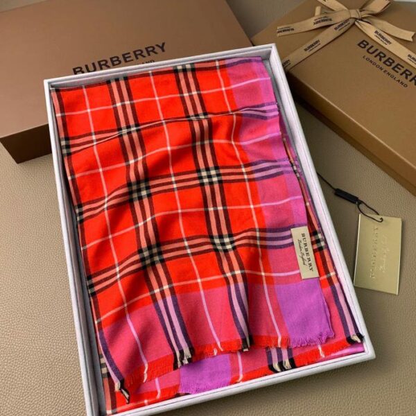 replica,repliche,fake,1:1,earrings,bracelet,ring,jewelry Stile unico originale Burberry
