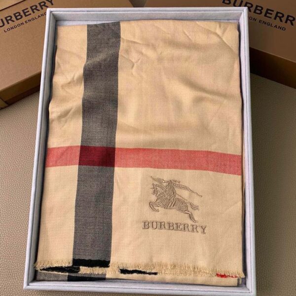 replica,repliche,fake,1:1,earrings,bracelet,ring,jewelry Burberry Classic Camel Sciarpa Burberry in velluto sottile con motivo classico check