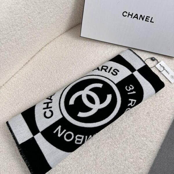 replica,repliche,fake,1:1,earrings,bracelet,ring,jewelry Sciarpa CHANEL in cashmere double face bianca e nera